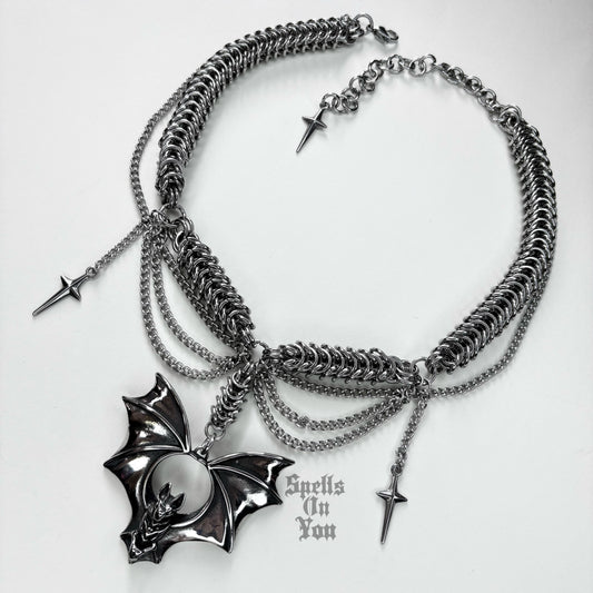 ‘𝕷𝖔𝖛𝖊 𝕬𝖙 𝕱𝖎𝖗𝖘𝖙 𝕭𝖎𝖙𝖊’ 𝕮𝖍𝖆𝖎𝖓𝖒𝖆𝖎𝖑 𝕹𝖊𝖈𝖐𝖑𝖆𝖈𝖊