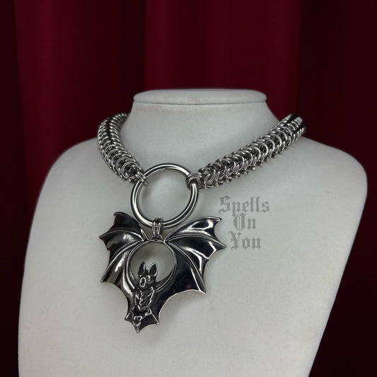 '𝕷𝖔𝖛𝖊 𝕬𝖙 𝕱𝖎𝖗𝖘𝖙 𝕭𝖎𝖙𝖊' 𝕮𝖍𝖆𝖎𝖓𝖒𝖆𝖎𝖑 𝕹𝖊𝖈𝖐𝖑𝖆𝖈𝖊