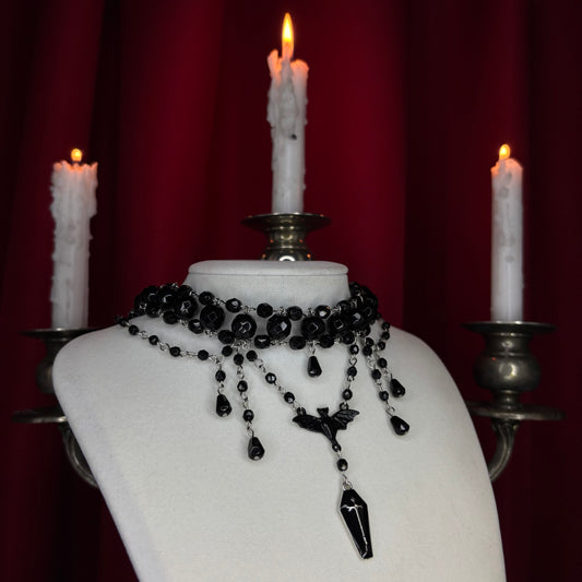 '𝕰𝖓𝖙𝖔𝖒𝖇𝖊𝖉' 𝕭𝖊𝖆𝖉𝖊𝖉 𝕮𝖔𝖑𝖑𝖆𝖗