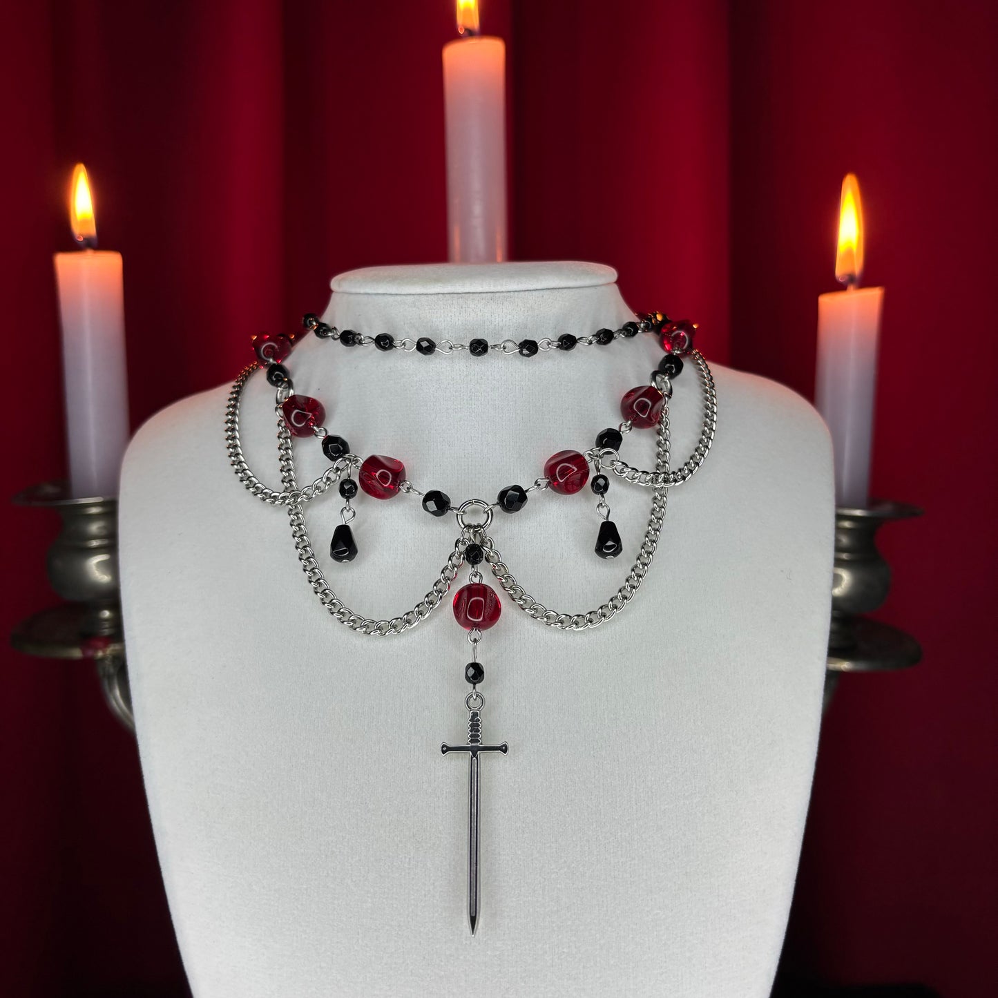 ♱ ‘𝖐𝖓𝖎𝖋𝖊 𝖕𝖗𝖙𝖞’ 𝖑𝖆𝖞𝖊𝖗𝖊𝖉 𝖓𝖊𝖈𝖐𝖑𝖆𝖈𝖊 ♱