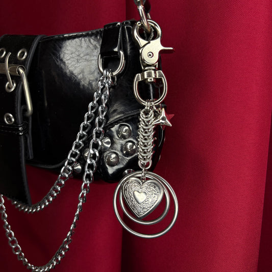 '𝕾𝖙𝖗𝖆𝖓𝖌𝖊 𝕷𝖚𝖛' 𝕺-𝕽𝖎𝖓𝖌 𝕭𝖆𝖌 𝕮𝖍𝖆𝖗𝖒/ 𝕶𝖊𝖞 𝕮𝖍𝖆𝖎𝖓