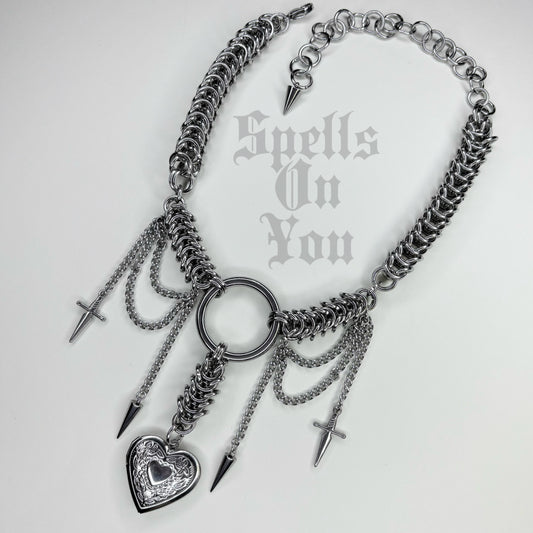 ‘𝖘𝖙𝖗𝖆𝖓𝖌𝖊 𝖑𝖚𝖛’ 𝖈𝖍𝖆𝖎𝖓𝖒𝖆𝖎𝖑 𝖈𝖔𝖑𝖑𝖆𝖗