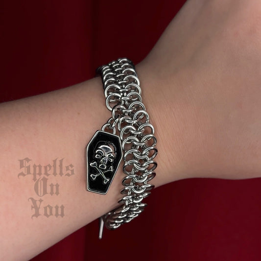 ‘𝕱𝖚𝖓𝖊𝖗𝖆𝖑 𝕻𝖆𝖗𝖙𝖞’ 𝕮𝖍𝖆𝖎𝖓𝖒𝖆𝖎𝖑 𝕮𝖍𝖆𝖗𝖒 𝕭𝖗𝖆𝖈𝖊𝖑𝖊𝖙