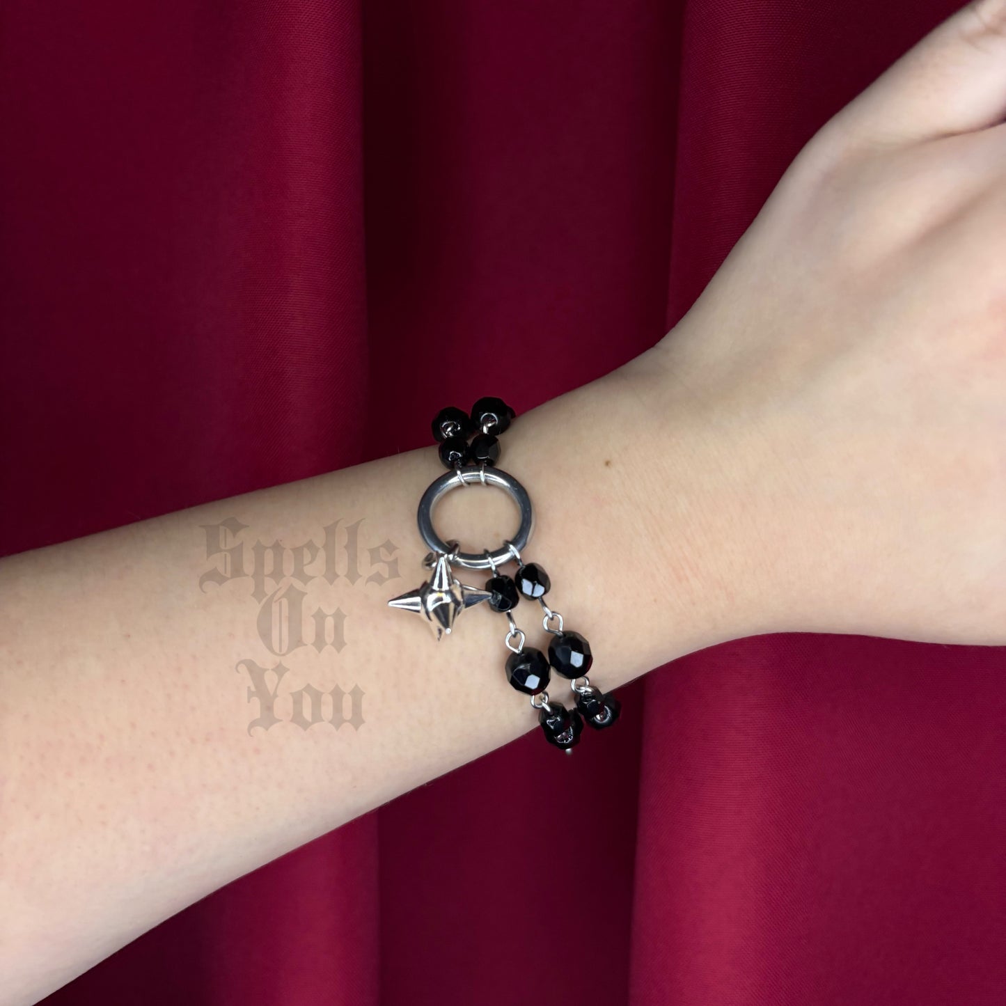 '𝕷𝖔𝖘𝖙 𝕾𝖞𝖒𝖕𝖍𝖔𝖓𝖎𝖊𝖘' 𝕭𝖊𝖆𝖉𝖊𝖉 𝕭𝖗𝖆𝖈𝖊𝖑𝖊𝖙 𝖎𝖓 𝖇𝖑𝖆𝖈𝖐