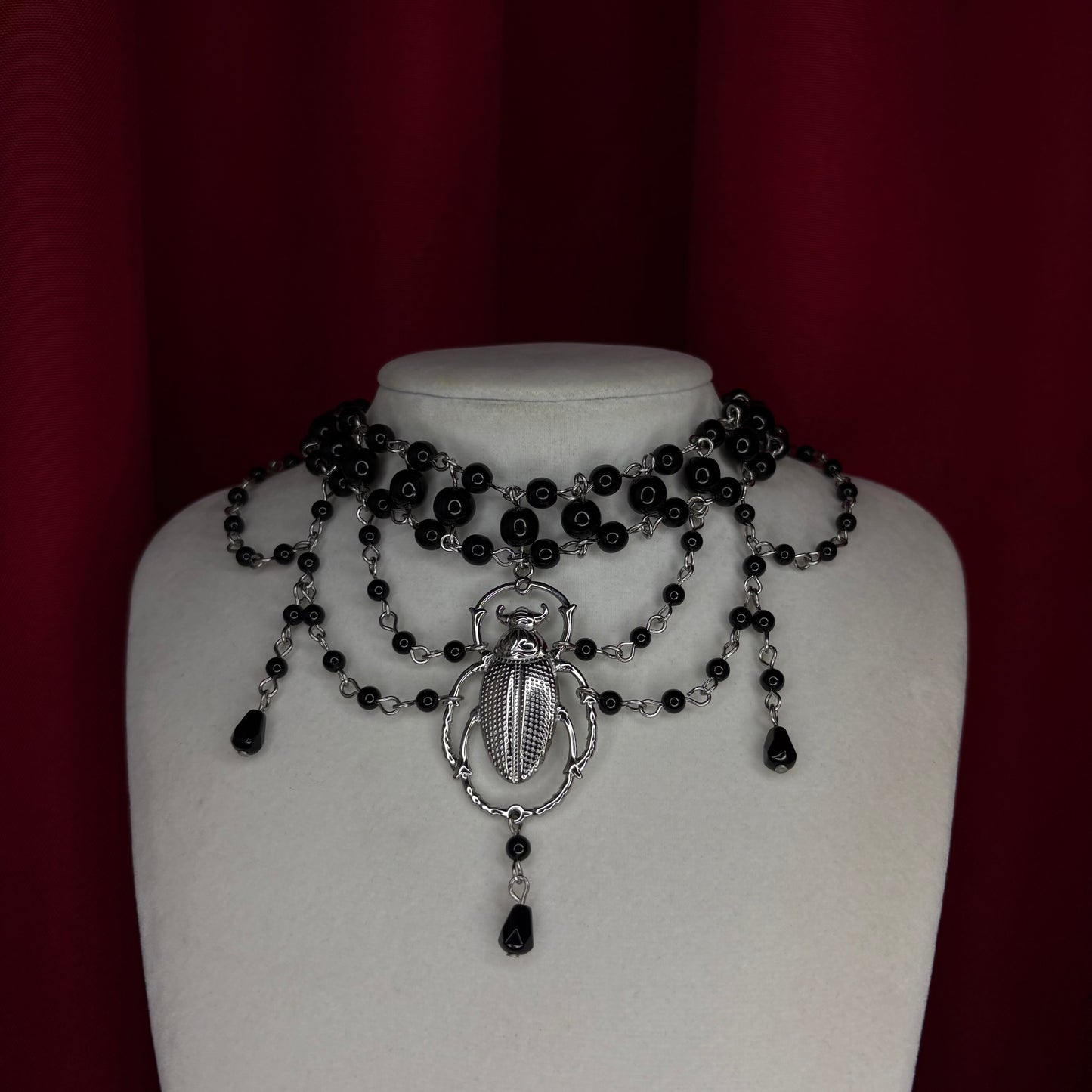 𝖓𝖊𝖜 ‘𝖑𝖔𝖛𝖊 𝖇𝖚𝖌’ 𝖇𝖊𝖆𝖉𝖊𝖉 𝖈𝖔𝖑𝖑𝖆𝖗