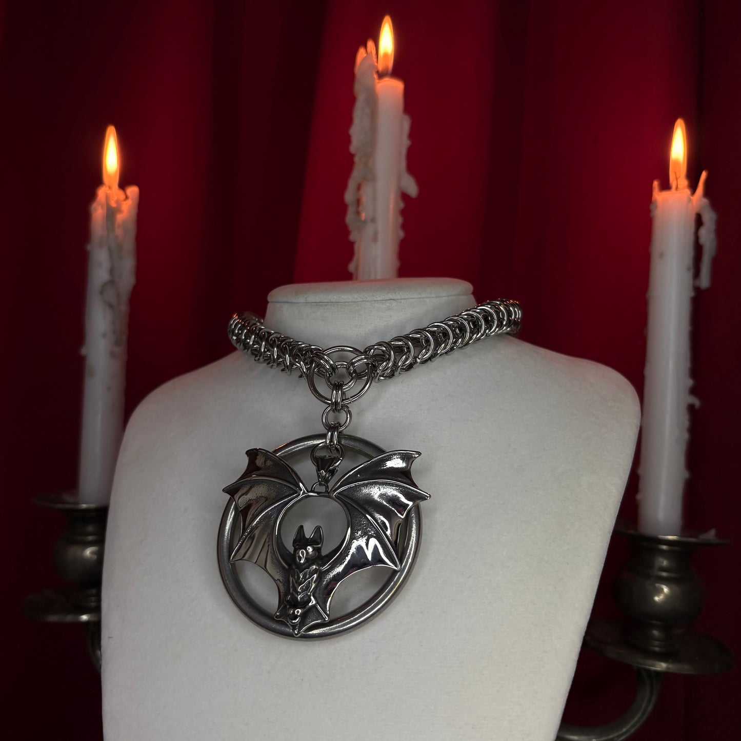 ‘𝖑𝖔𝖛𝖊 𝖆𝖙 𝖋𝖎𝖗𝖘𝖙 𝖇𝖎𝖙𝖊’ 𝖈𝖍𝖆𝖎𝖓𝖒𝖆𝖎𝖑 𝖈𝖔𝖑𝖑𝖆𝖗