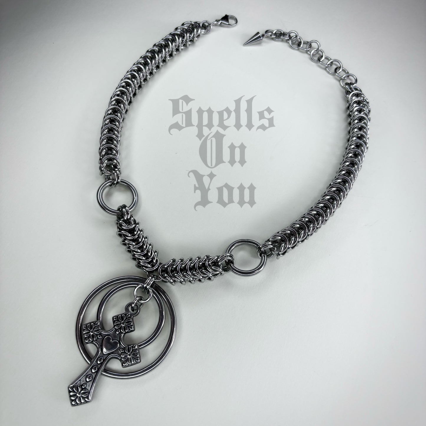 '𝕮𝖊𝖗𝖊𝖒𝖔𝖓𝖞' 𝕮𝖍𝖆𝖎𝖓𝖒𝖆𝖎𝖑 𝕺-𝕽𝖎𝖓𝖌 𝕮𝖔𝖑𝖑𝖆𝖗