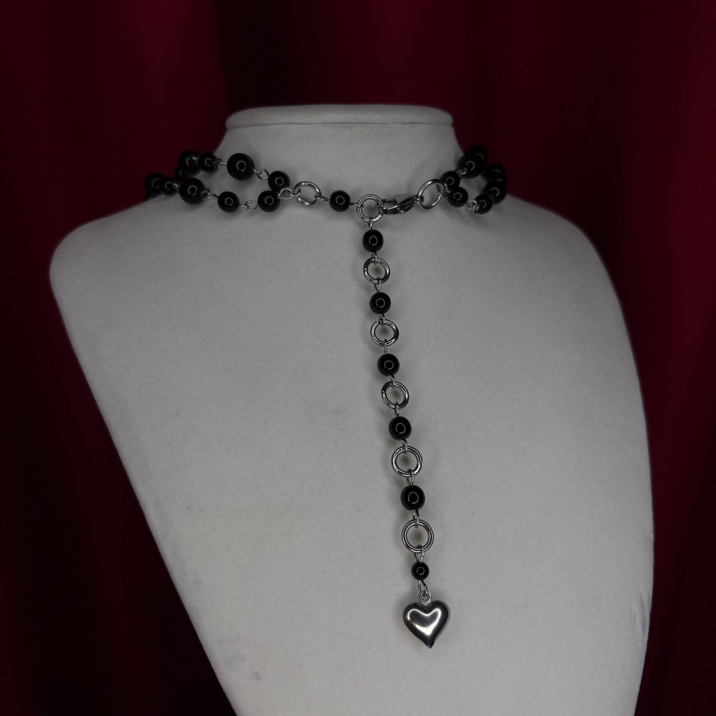 ‘𝖓𝖎𝖌𝖍𝖙 𝖛𝖎𝖘𝖎𝖔𝖓’ 𝖇𝖊𝖆𝖉𝖊𝖉 𝖓𝖊𝖈𝖐𝖑𝖆𝖈𝖊 𝖜𝖎𝖙𝖍 𝖈𝖍𝖆𝖎𝖓𝖒𝖆𝖎𝖑