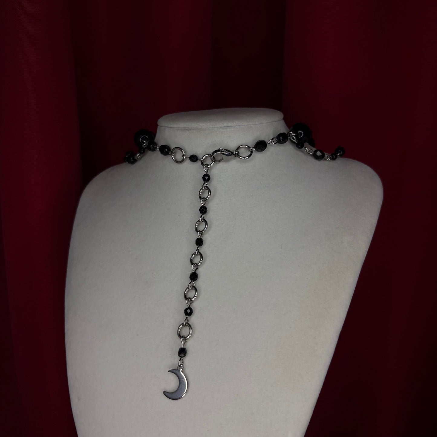 ‘𝖋𝖚𝖓𝖊𝖗𝖆𝖑 𝖕𝖆𝖗𝖙𝖞’ 𝖇𝖊𝖆𝖉𝖊𝖉 𝖓𝖊𝖈𝖐𝖑𝖆𝖈𝖊