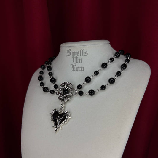 ‘𝖓𝖎𝖌𝖍𝖙 𝖛𝖎𝖘𝖎𝖔𝖓’ 𝖇𝖊𝖆𝖉𝖊𝖉 𝖓𝖊𝖈𝖐𝖑𝖆𝖈𝖊 𝖜𝖎𝖙𝖍 𝖈𝖍𝖆𝖎𝖓𝖒𝖆𝖎𝖑