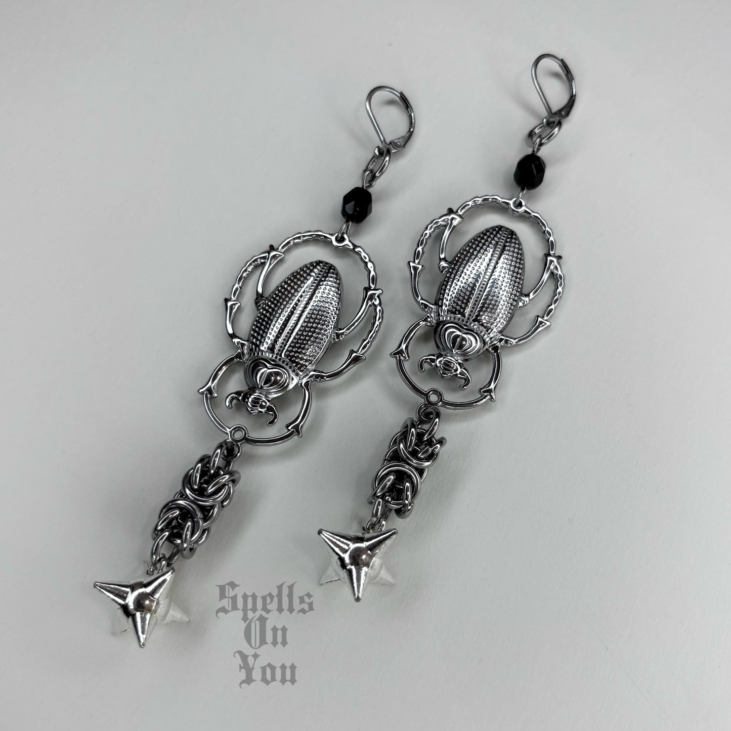 𝖓𝖊𝖜 ‘𝖑𝖔𝖛𝖊 𝖇𝖚𝖌’ 𝖈𝖍𝖆𝖎𝖓𝖒𝖆𝖎𝖑 𝖊𝖆𝖗𝖗𝖎𝖓𝖌𝖘