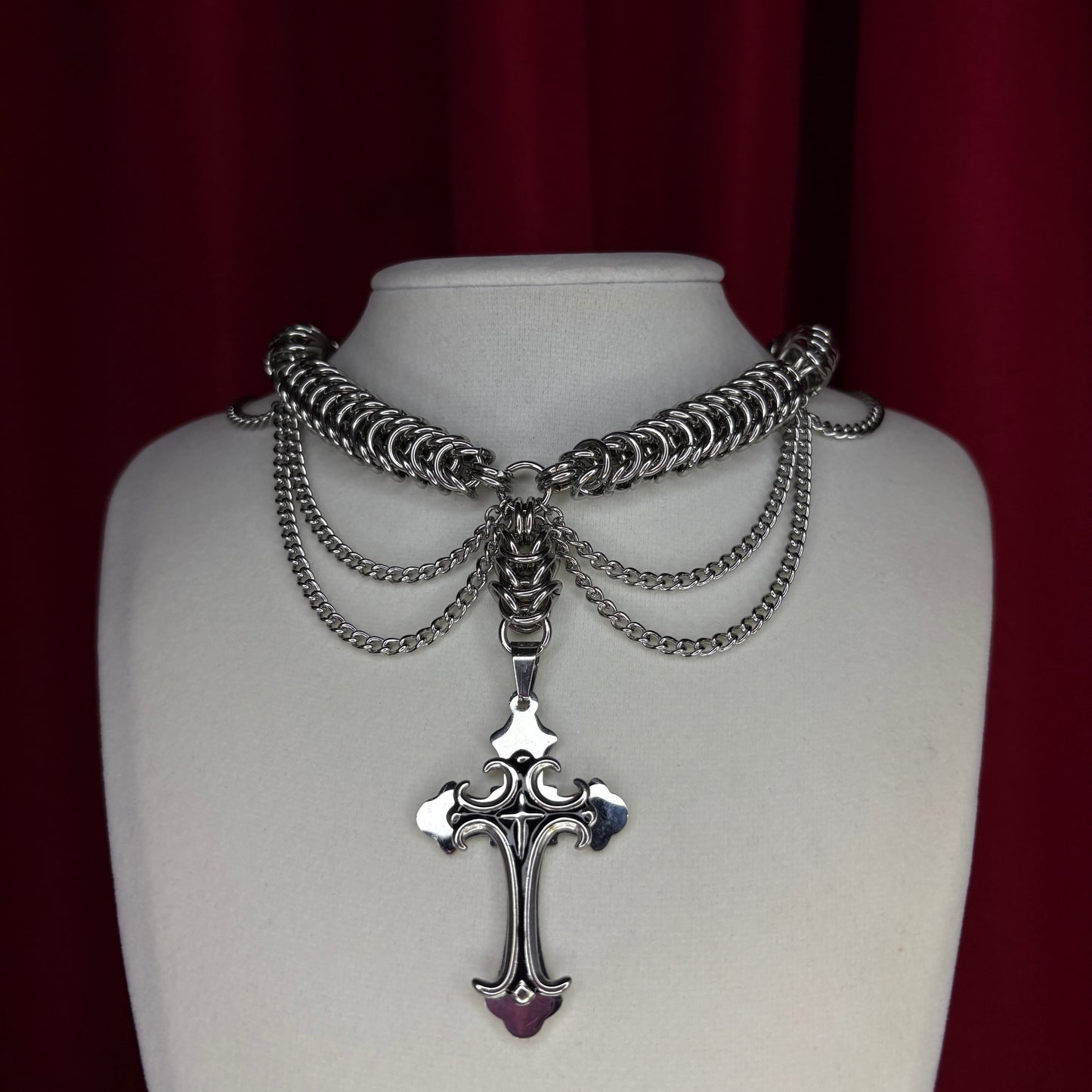 ‘𝕴𝖒𝖒𝖔𝖗𝖙𝖆𝖑’ 𝕮𝖍𝖆𝖎𝖓𝖒𝖆𝖎𝖑 𝖓𝖊𝖈𝖐𝖑𝖆𝖈𝖊