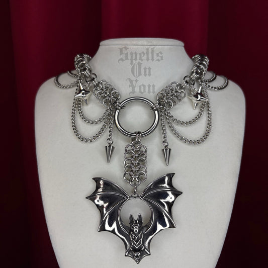 '𝕷𝖔𝖛𝖊 𝕬𝖙 𝕱𝖎𝖗𝖘𝖙 𝕭𝖎𝖙𝖊' 𝕮𝖍𝖆𝖎𝖓𝖒𝖆𝖎𝖑 𝕹𝖊𝖈𝖐𝖑𝖆𝖈𝖊