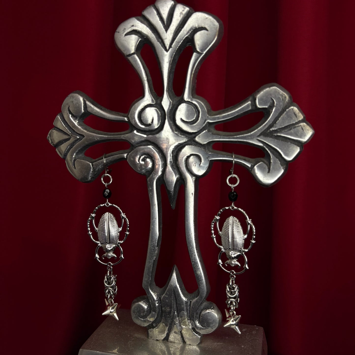 𝖓𝖊𝖜 ‘𝖑𝖔𝖛𝖊 𝖇𝖚𝖌’ 𝖈𝖍𝖆𝖎𝖓𝖒𝖆𝖎𝖑 𝖊𝖆𝖗𝖗𝖎𝖓𝖌𝖘