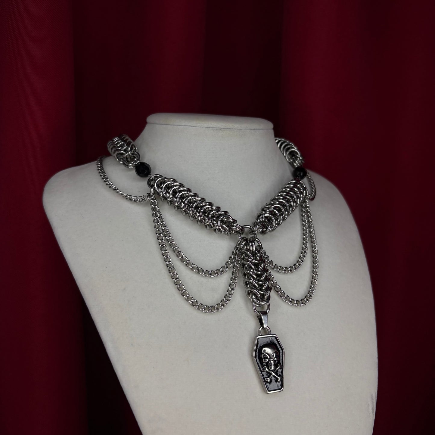 ‘𝖋𝖚𝖓𝖊𝖗𝖆𝖑 𝖕𝖆𝖗𝖙𝖞’ 𝖈𝖍𝖆𝖎𝖓𝖒𝖆𝖎𝖑 𝖓𝖊𝖈𝖐𝖑𝖆𝖈𝖊