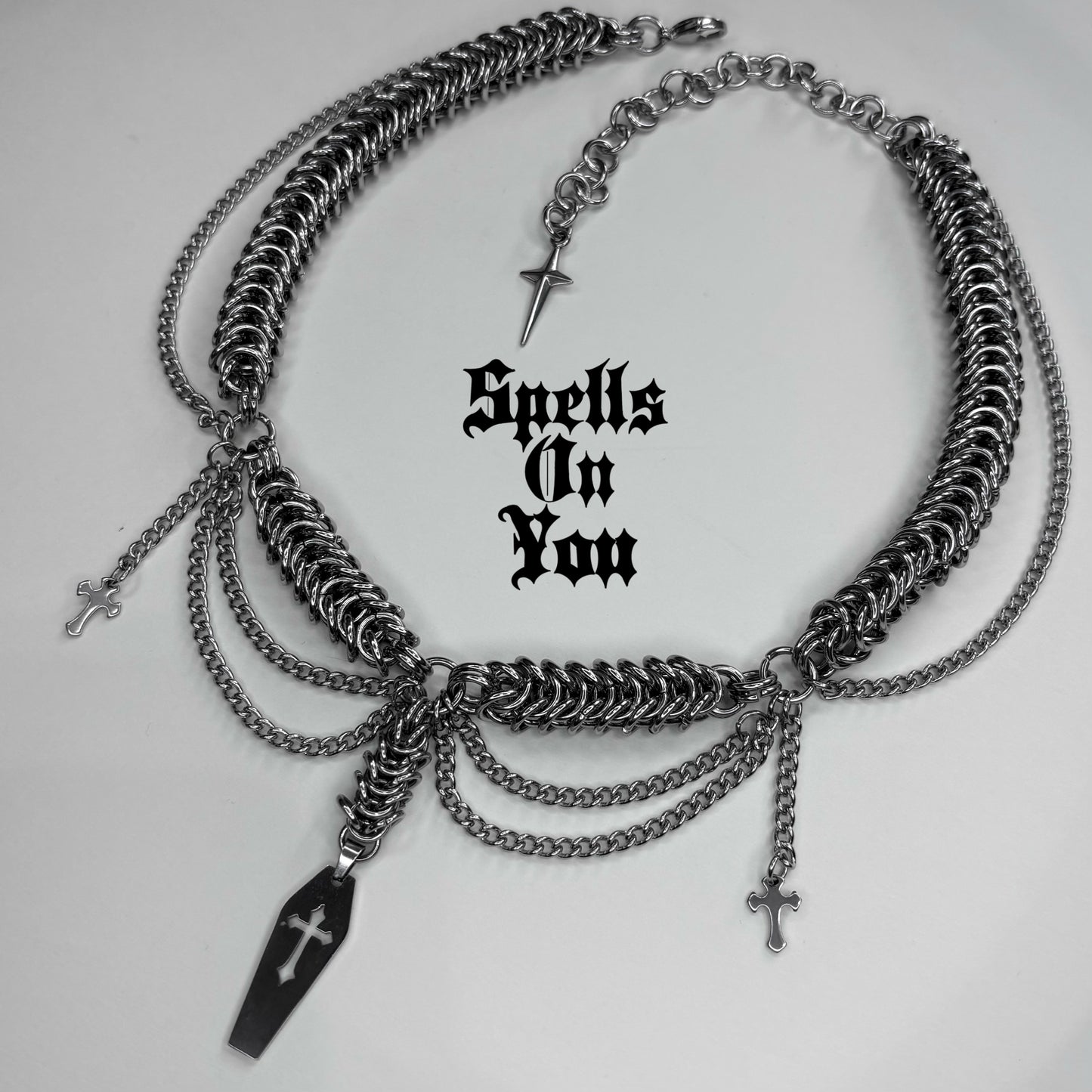 ‘𝖌𝖆𝖑𝖑𝖔𝖜𝖉𝖆𝖓𝖈𝖊’ 𝖈𝖍𝖆𝖎𝖓𝖒𝖆𝖎𝖑 𝖓𝖊𝖈𝖐𝖑𝖆𝖈𝖊