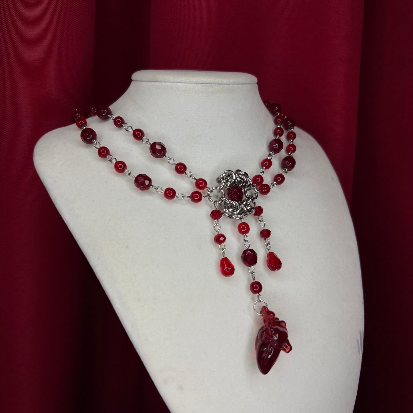 ‘𝖘𝖙𝖆𝖐𝖊 𝖒𝖞 𝖍𝖊𝖆𝖗𝖙’ 𝖇𝖊𝖆𝖉𝖊𝖉 𝖓𝖊𝖈𝖐𝖑𝖆𝖈𝖊