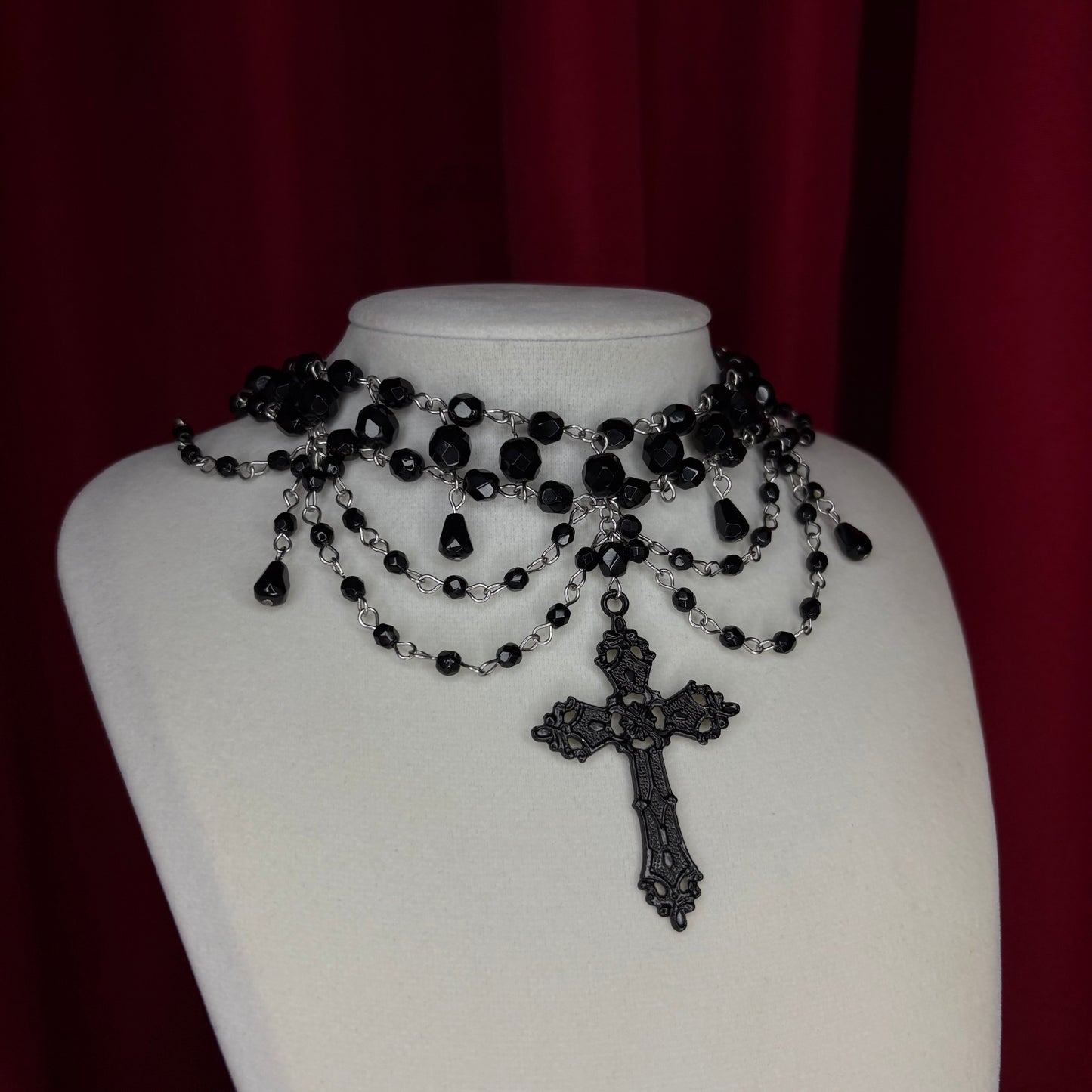 ‘𝕾𝖆𝖑𝖊𝖒’ 𝕭𝖊𝖆𝖉𝖊𝖉 𝕹𝖊𝖈𝖐𝖑𝖆𝖈𝖊