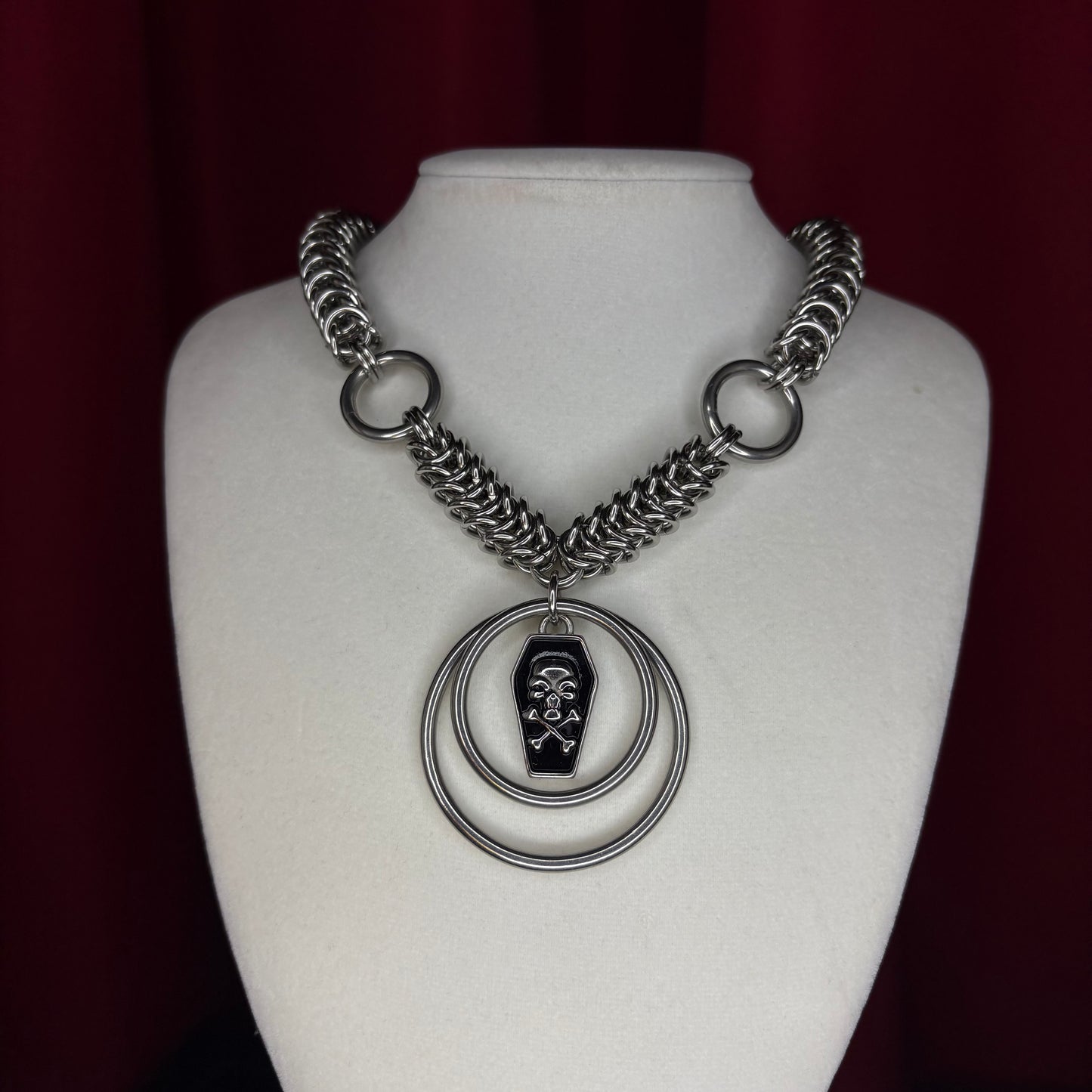 '𝕱𝖚𝖓𝖊𝖗𝖆𝖑 𝕻𝖆𝖗𝖙𝖞'𝕺-𝕽𝖎𝖓𝖌 𝕮𝖍𝖆𝖎𝖓𝖒𝖆𝖎𝖑 𝕹𝖊𝖈𝖐𝖑𝖆𝖈𝖊