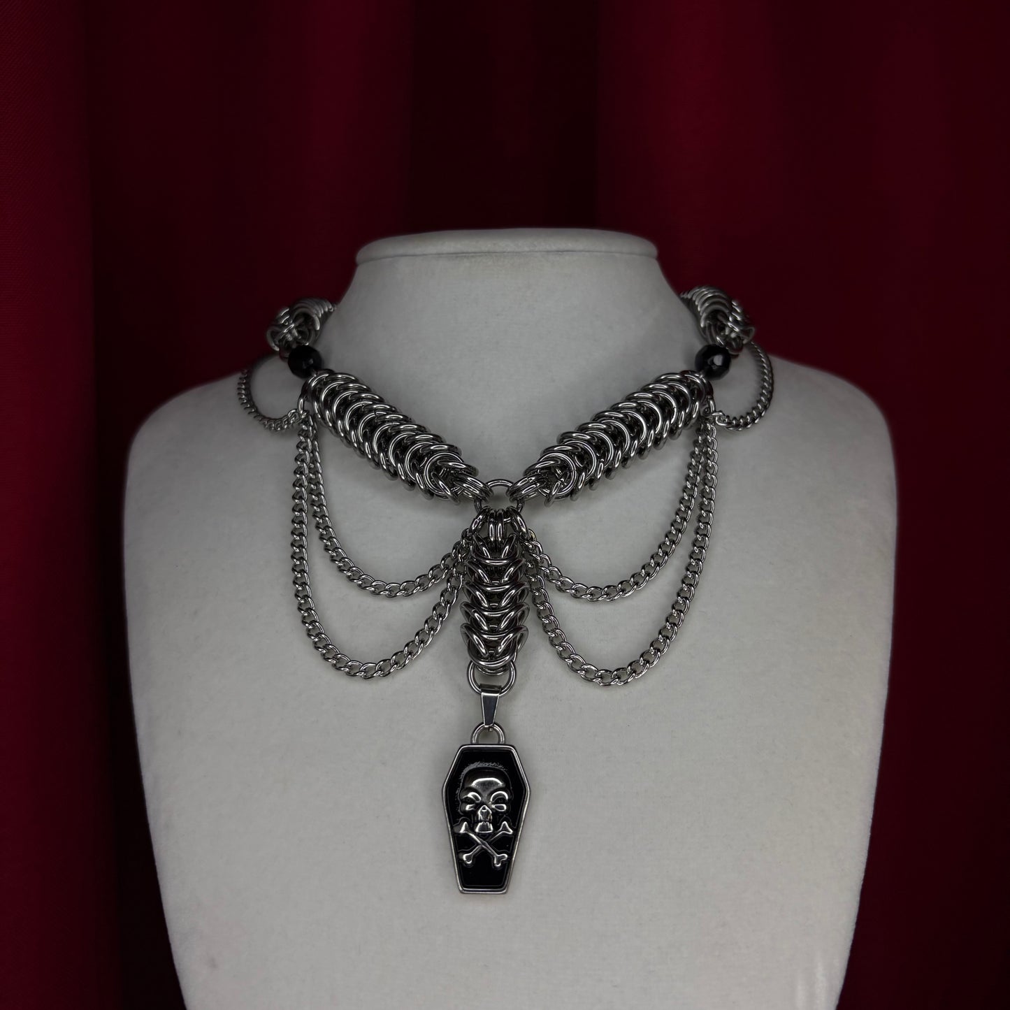 ‘𝖋𝖚𝖓𝖊𝖗𝖆𝖑 𝖕𝖆𝖗𝖙𝖞’ 𝖈𝖍𝖆𝖎𝖓𝖒𝖆𝖎𝖑 𝖓𝖊𝖈𝖐𝖑𝖆𝖈𝖊