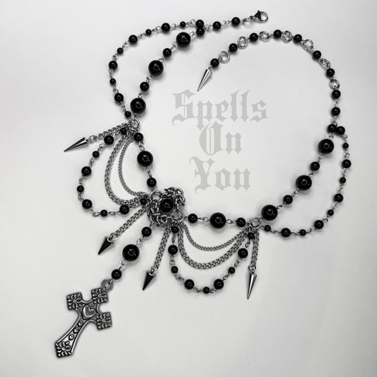 '𝕮𝖊𝖗𝖊𝖒𝖔𝖓𝖞' 𝕭𝖊𝖆𝖉𝖊𝖉 𝕮𝖗𝖔𝖘𝖘 𝕹𝖊𝖈𝖐𝖑𝖆𝖈𝖊