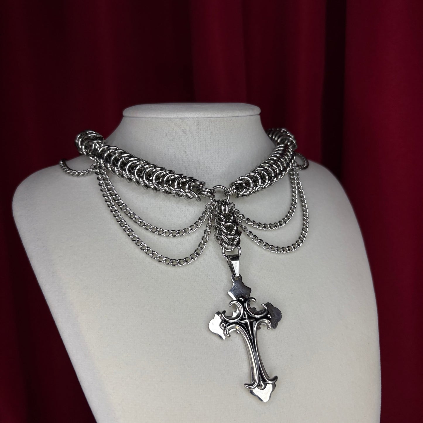 ‘𝕴𝖒𝖒𝖔𝖗𝖙𝖆𝖑’ 𝕮𝖍𝖆𝖎𝖓𝖒𝖆𝖎𝖑 𝖓𝖊𝖈𝖐𝖑𝖆𝖈𝖊