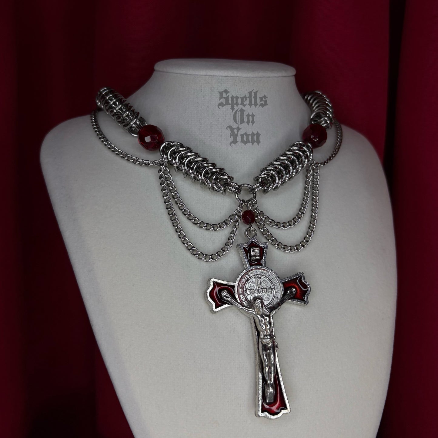 '𝕮𝖊𝖗𝖊𝖒𝖔𝖓𝖞' 𝕮𝖍𝖆𝖎𝖓𝖒𝖆𝖎𝖑 𝕹𝖊𝖈𝖐𝖑𝖆𝖈𝖊