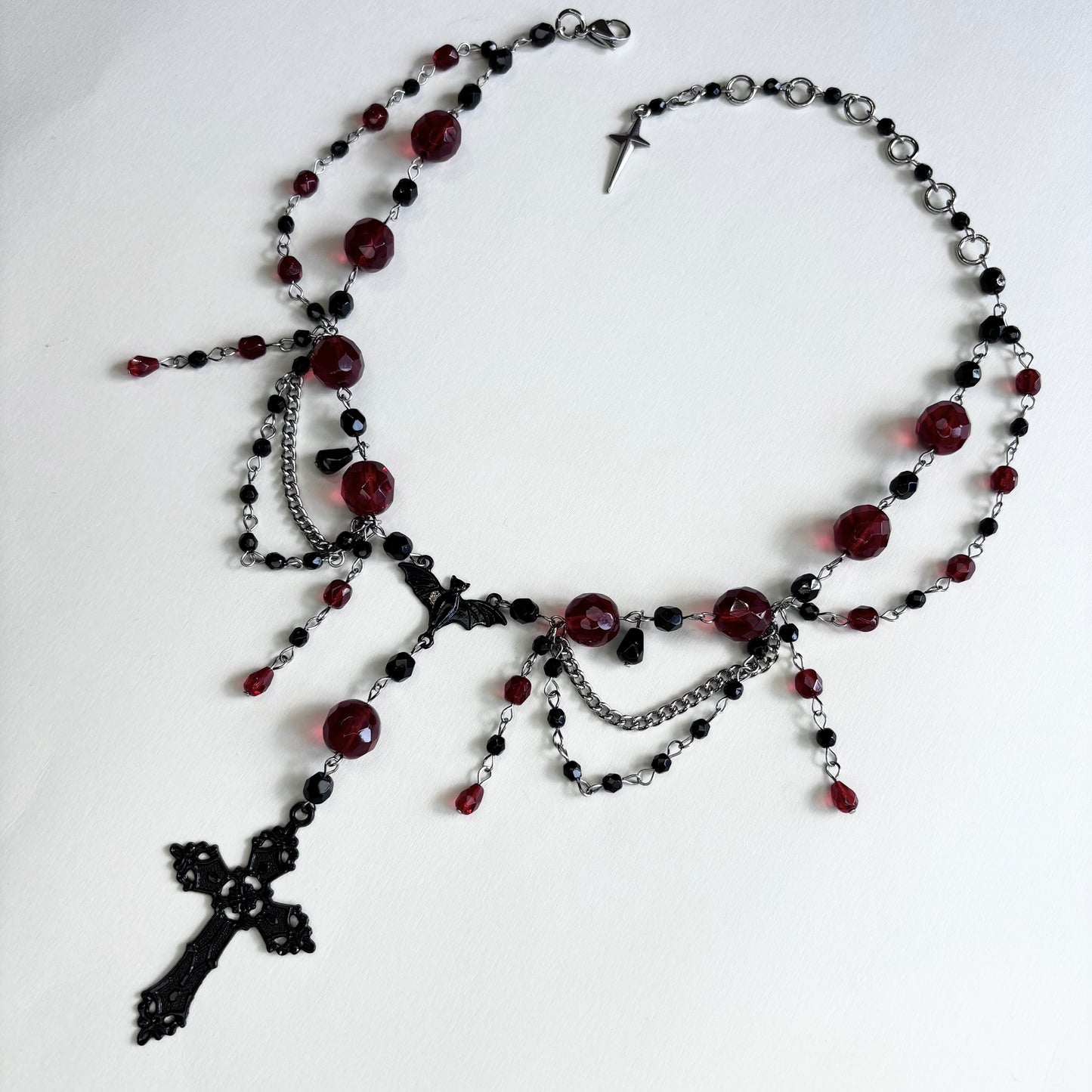 ‘𝕾𝖆𝖑𝖊𝖒’ 𝕭𝖊𝖆𝖉𝖊𝖉 𝕹𝖊𝖈𝖐𝖑𝖆𝖈𝖊