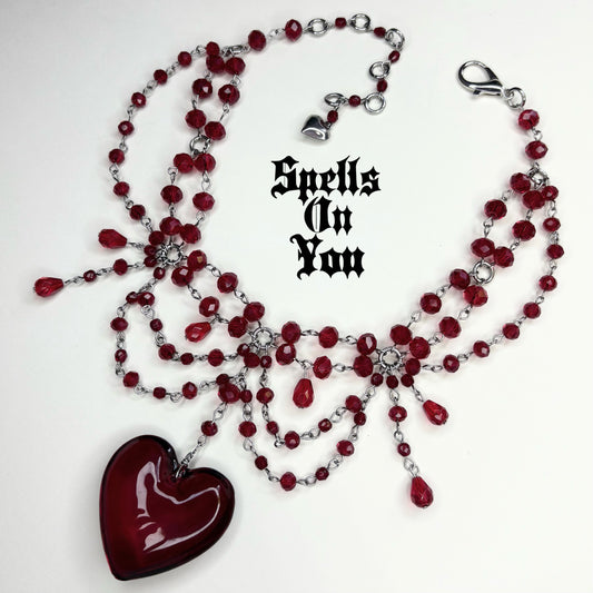 ‘𝖈𝖔𝖗𝖆𝖟ó𝖓 𝖙𝖗𝖎𝖘𝖙𝖊 ‘ 𝖇𝖊𝖆𝖉𝖊𝖉 𝖓𝖊𝖈𝖐𝖑𝖆𝖈𝖊