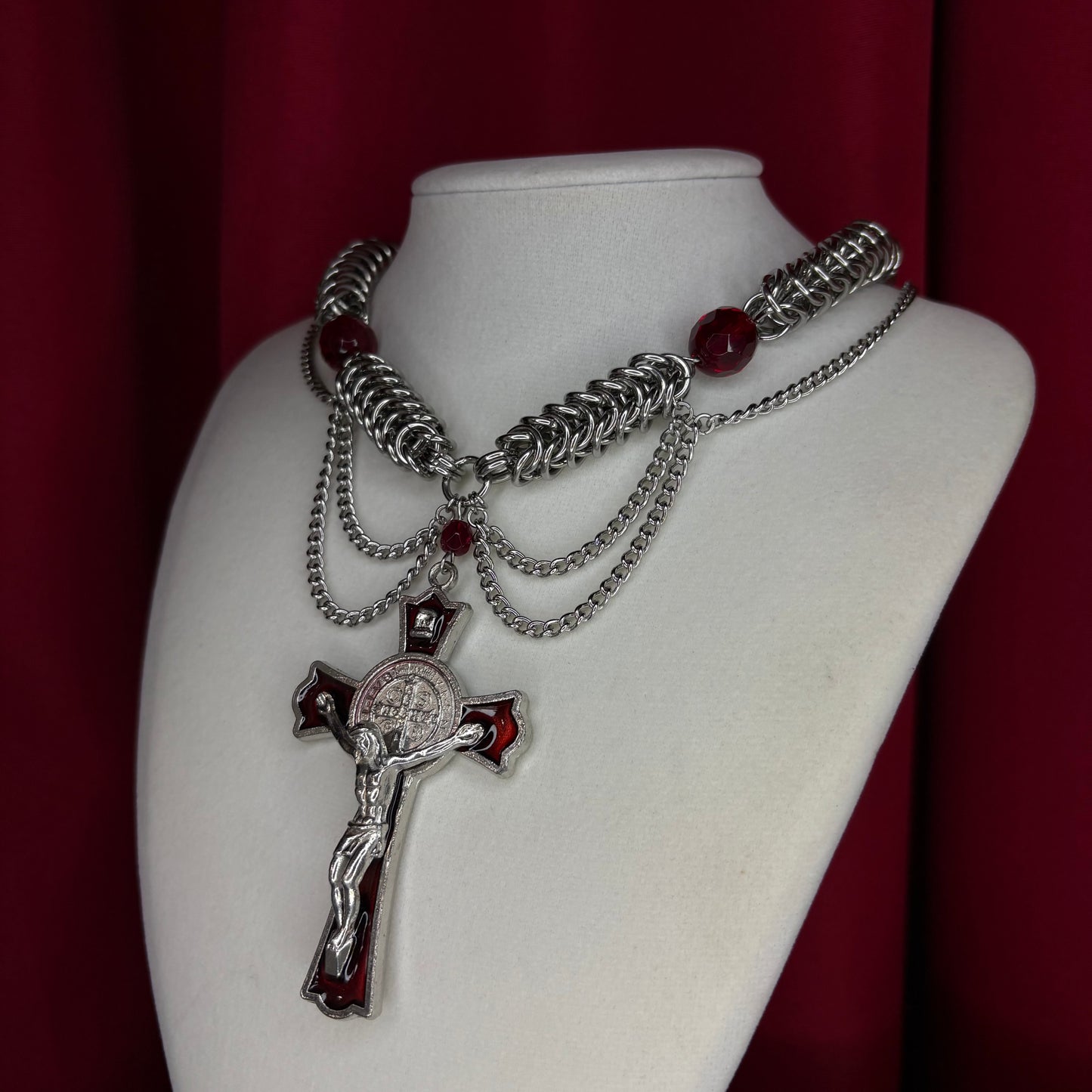 '𝕮𝖊𝖗𝖊𝖒𝖔𝖓𝖞' 𝕮𝖍𝖆𝖎𝖓𝖒𝖆𝖎𝖑 𝕹𝖊𝖈𝖐𝖑𝖆𝖈𝖊