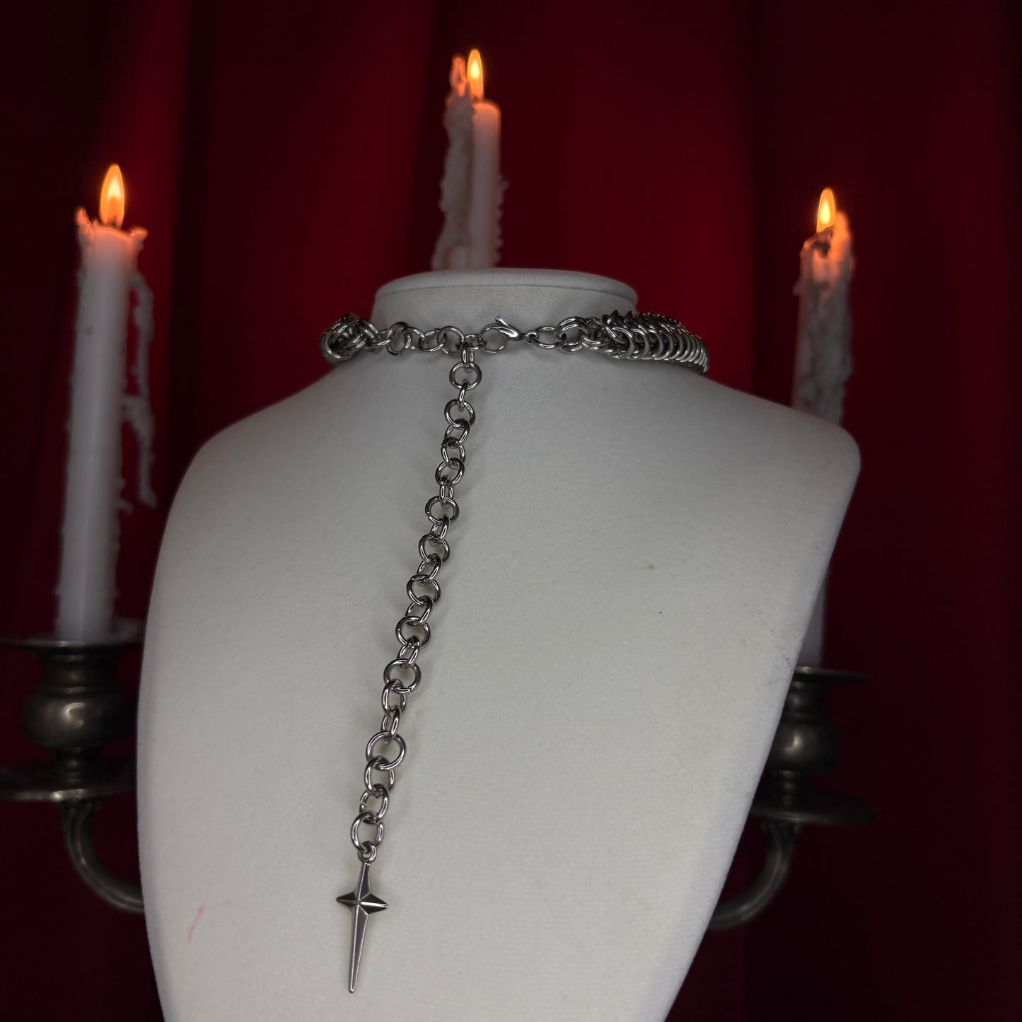 ‘𝖛𝖎𝖛𝖎𝖈𝖆’ 𝖈𝖍𝖆𝖎𝖓𝖒𝖆𝖎𝖑 𝖓𝖊𝖈𝖐𝖑𝖆𝖈𝖊