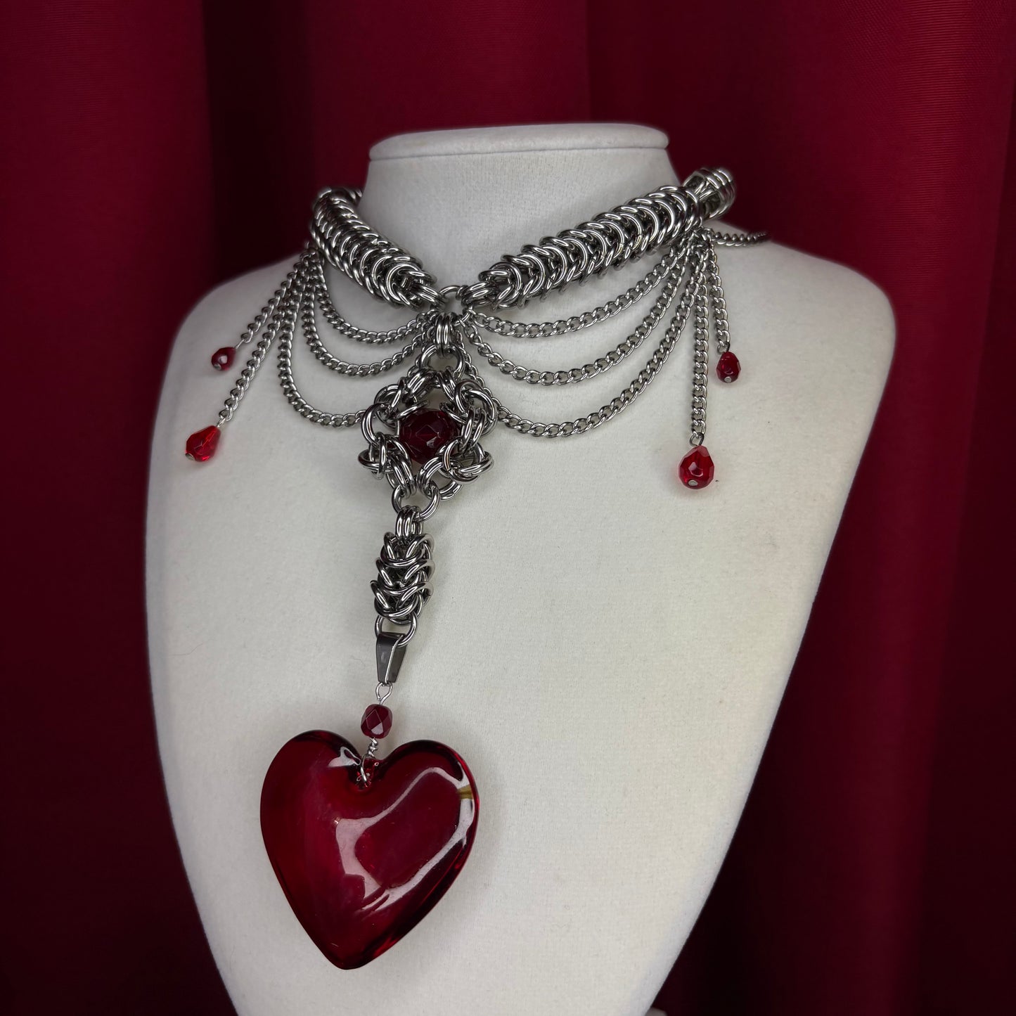 ‘𝖈𝖔𝖗𝖆𝖟ó𝖓 𝖙𝖗𝖎𝖘𝖙𝖊 ‘ 𝕮𝖍𝖆𝖎𝖓𝖒𝖆𝖎𝖑 𝖓𝖊𝖈𝖐𝖑𝖆𝖈𝖊