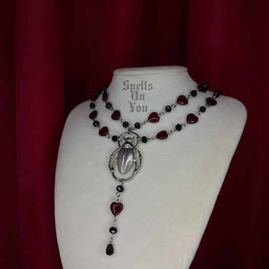 𝖓𝖊𝖜 ‘𝖑𝖔𝖛𝖊 𝖇𝖚𝖌’ 𝖇𝖊𝖆𝖉𝖊𝖉 𝖓𝖊𝖈𝖐𝖑𝖆𝖈𝖊