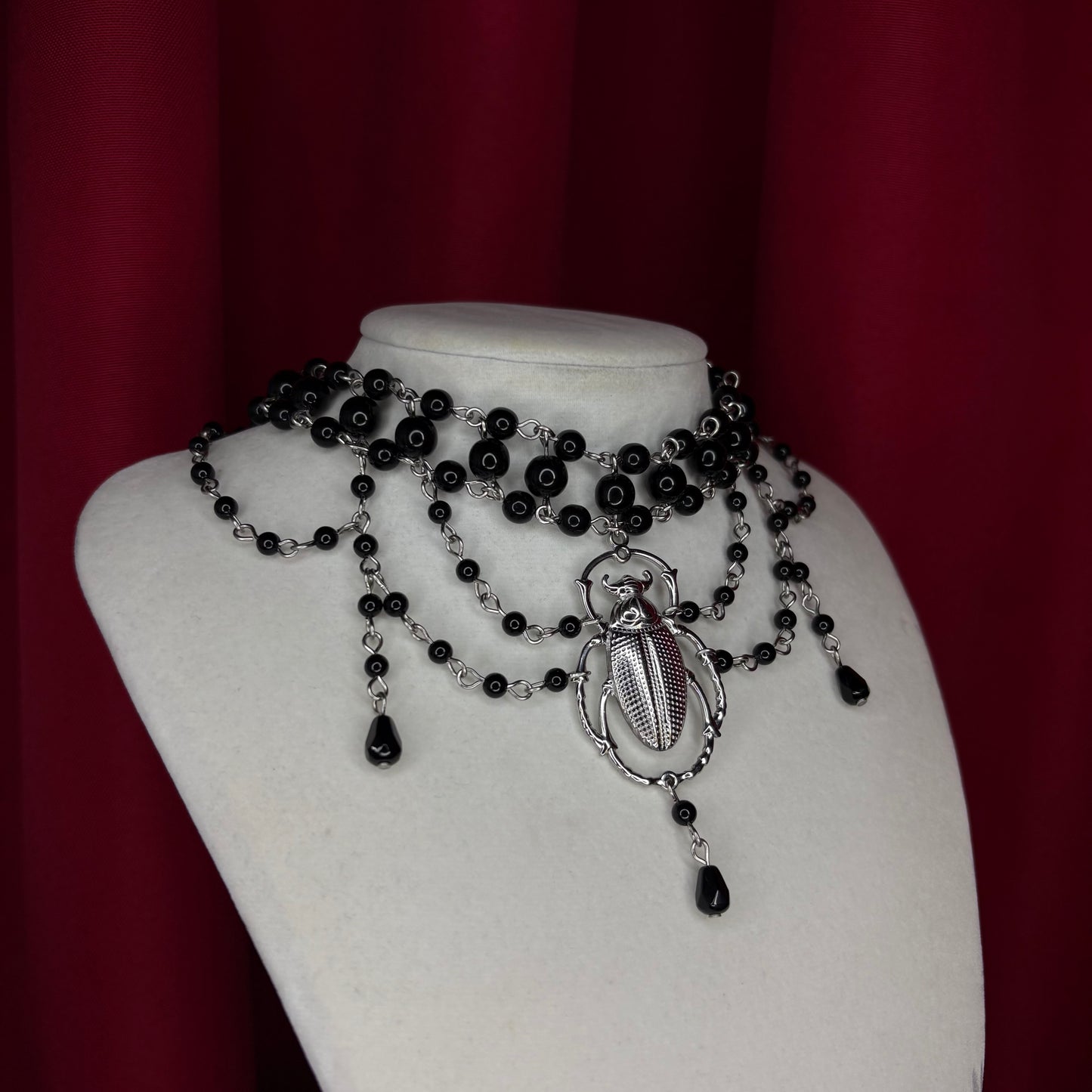 𝖓𝖊𝖜 ‘𝖑𝖔𝖛𝖊 𝖇𝖚𝖌’ 𝖇𝖊𝖆𝖉𝖊𝖉 𝖈𝖔𝖑𝖑𝖆𝖗