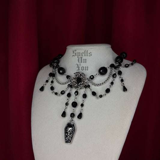 ‘𝖋𝖚𝖓𝖊𝖗𝖆𝖑 𝖕𝖆𝖗𝖙𝖞’ 𝖇𝖊𝖆𝖉𝖊𝖉 𝖓𝖊𝖈𝖐𝖑𝖆𝖈𝖊