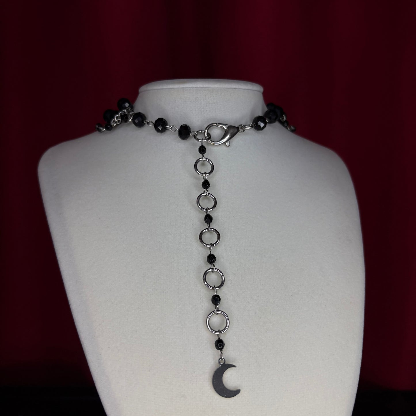 '𝖌𝖍𝖔𝖘𝖙 𝖔𝖋 𝖞𝖔𝖚' 𝖇𝖊𝖆𝖉𝖊𝖉 𝖓𝖊𝖈𝖐𝖑𝖆𝖈𝖊