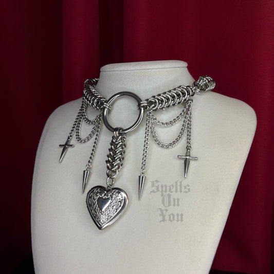 ‘𝖘𝖙𝖗𝖆𝖓𝖌𝖊 𝖑𝖚𝖛’ 𝖈𝖍𝖆𝖎𝖓𝖒𝖆𝖎𝖑 𝖈𝖔𝖑𝖑𝖆𝖗