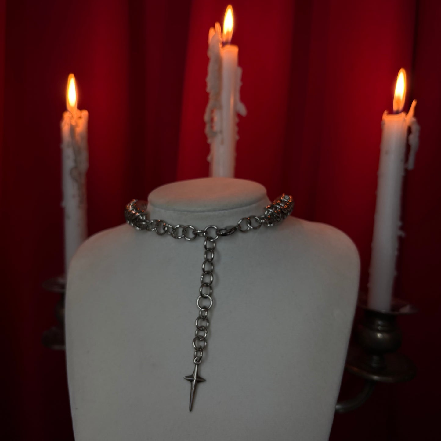 ‘𝖑𝖔𝖛𝖊 𝖆𝖙 𝖋𝖎𝖗𝖘𝖙 𝖇𝖎𝖙𝖊’ 𝖈𝖍𝖆𝖎𝖓𝖒𝖆𝖎𝖑 𝖈𝖔𝖑𝖑𝖆𝖗