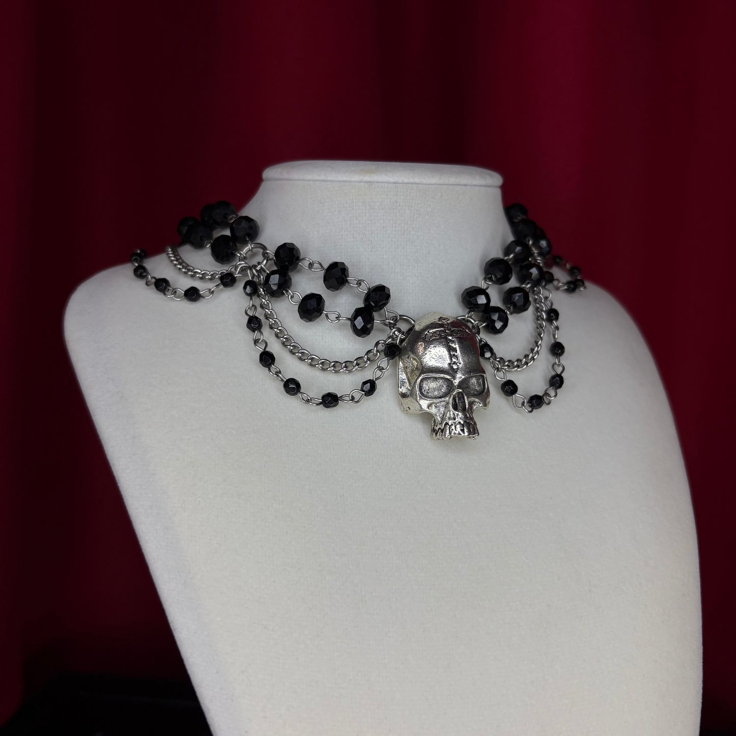 '𝖌𝖍𝖔𝖘𝖙 𝖔𝖋 𝖞𝖔𝖚' 𝖇𝖊𝖆𝖉𝖊𝖉 𝖓𝖊𝖈𝖐𝖑𝖆𝖈𝖊